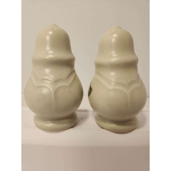 Pfaltzgraff Christmas Heirloom Stoneware Salt and Pepper Shaker Set Vintage - Picture 2 of 9